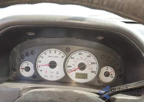 2004 Ford Escape Xlt z USA, uszkodzony, nr VIN 1FMYU93104KB09614